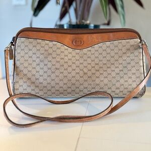 Vintage Gucci Signature Beige and Brown Crossbody Bag